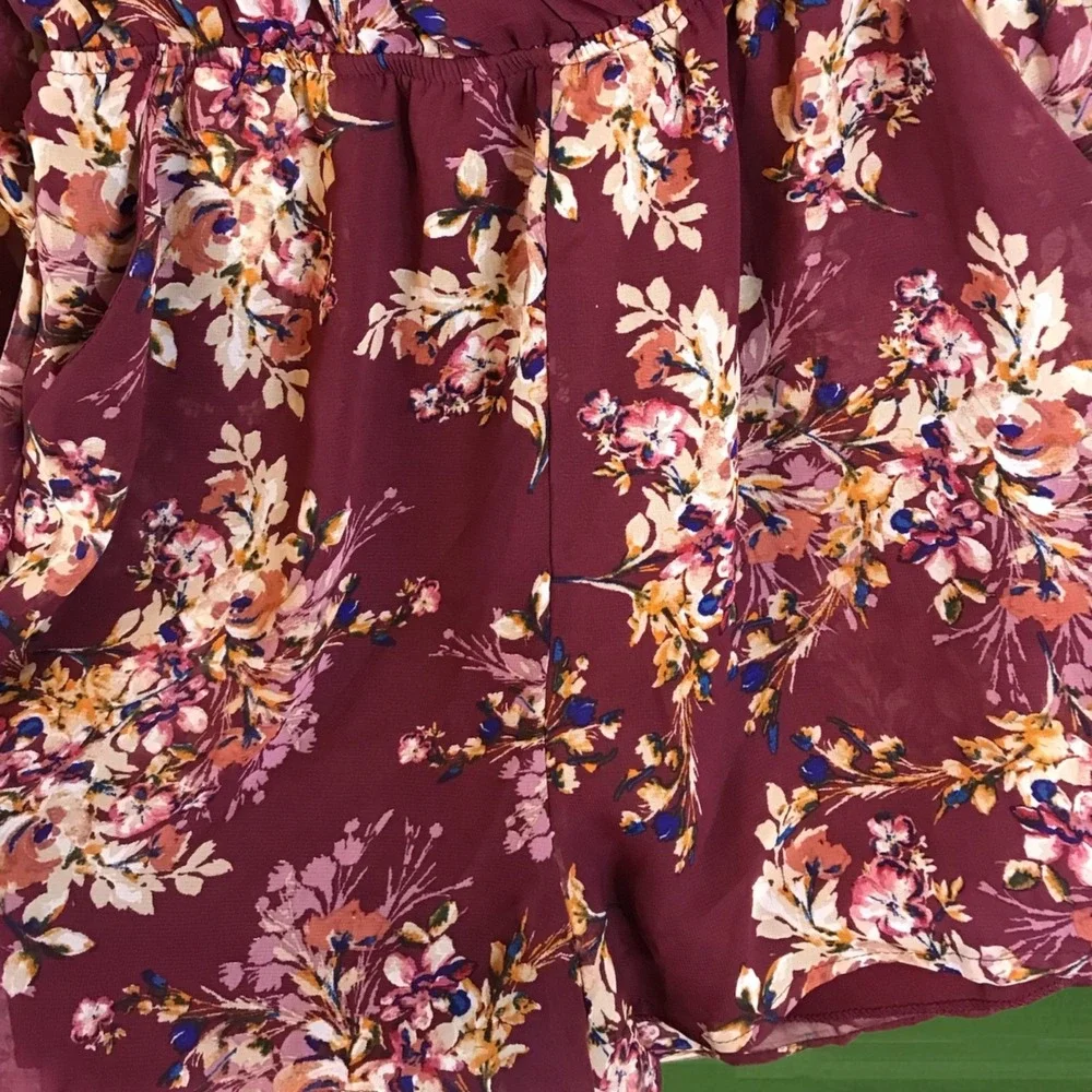 Francesca's Miami Romper Floral Boho Print Size Small Boutique NWT Fast‎ Ship